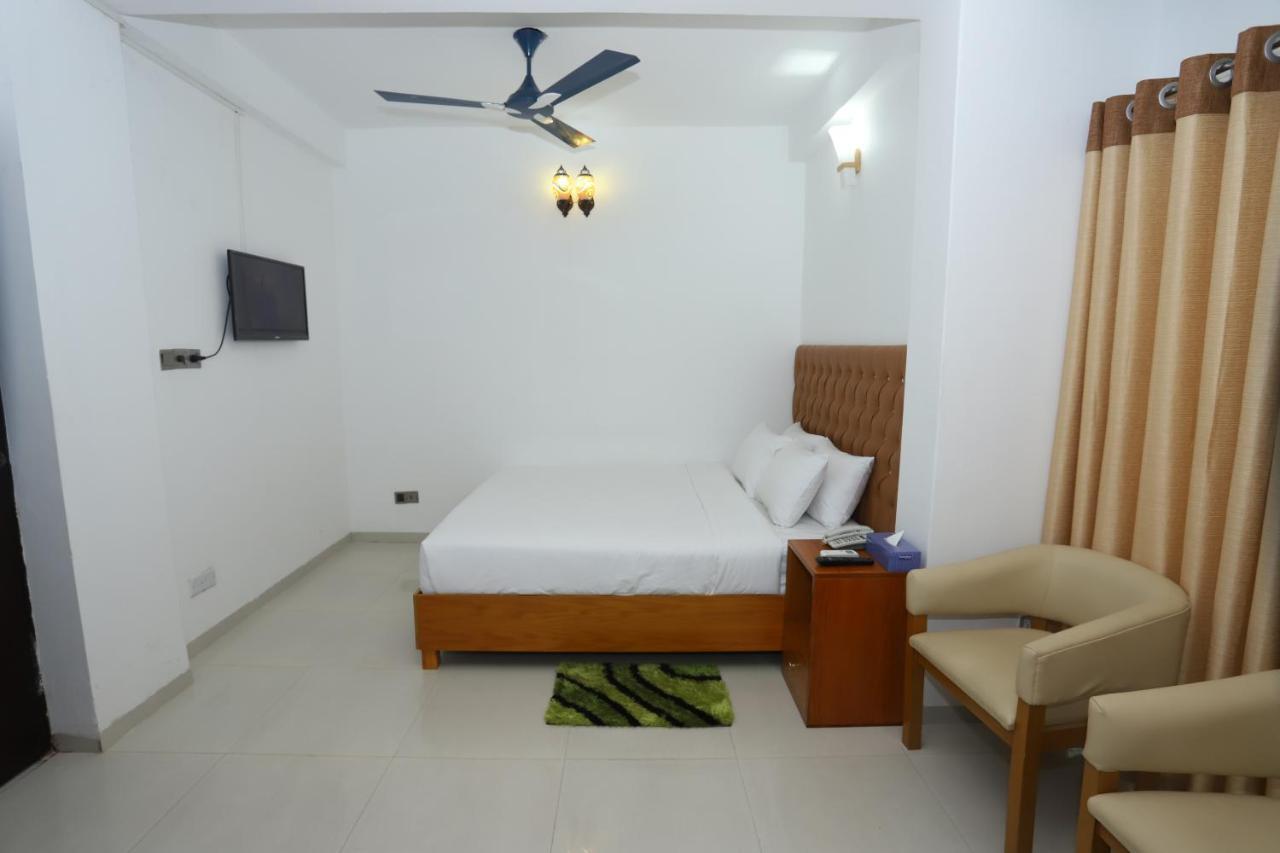 Hotel Blue Castle Dhaka Exterior photo